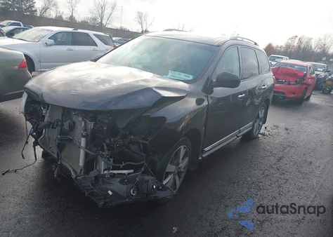 2016 Nissan Pathfinder Platinum z USA, uszkodzony, nr VIN 5N1AR2MM4GC600012